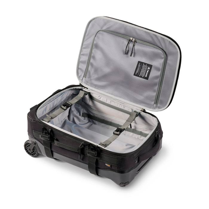 Maleta de viaje hibrida con ruedas aegis 22" Mod. HY22TRVLBLK